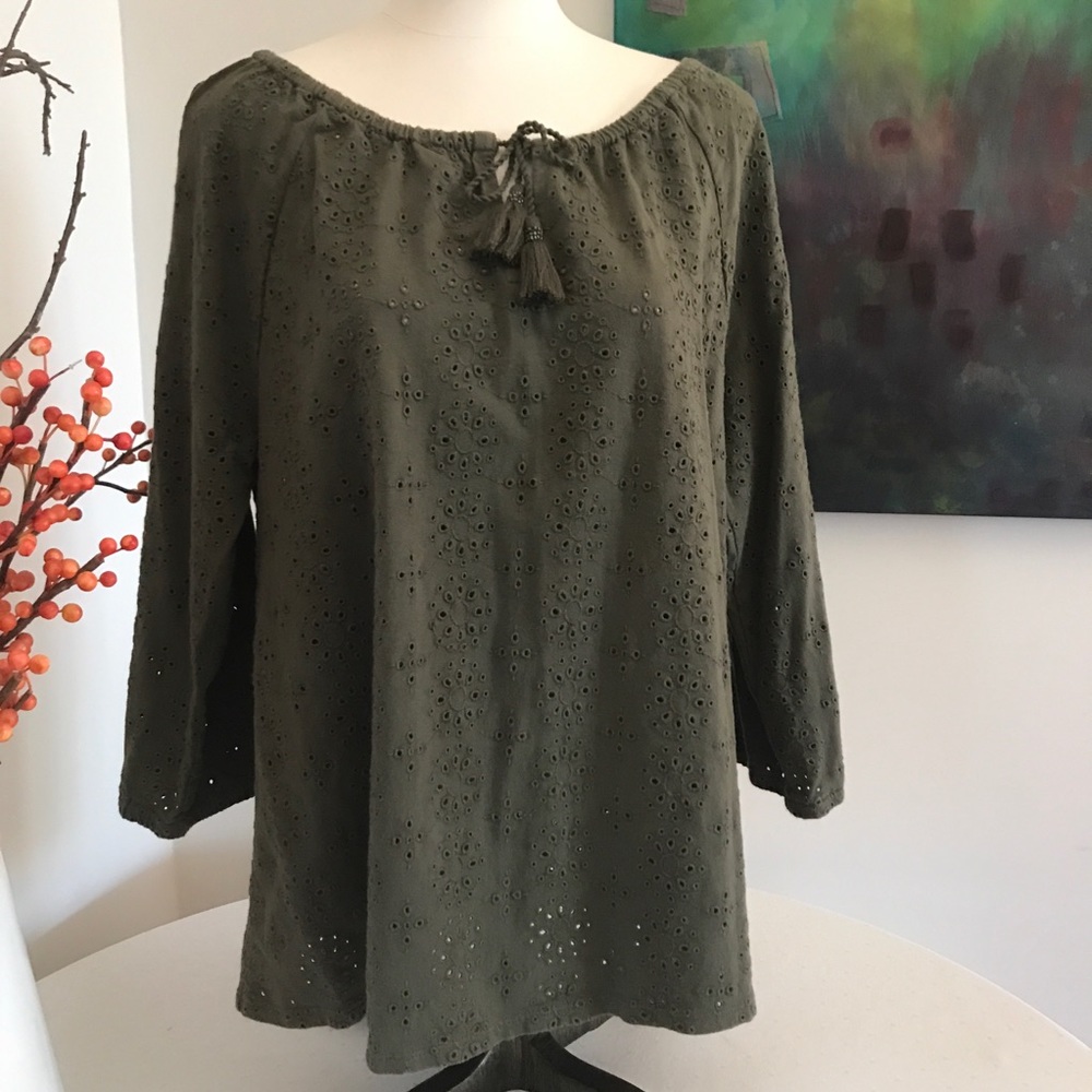 J.Jill eyelet init long sleeve top